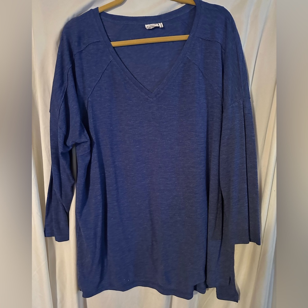 S Betro Simple raw seam blue 3/4 sleeve top GUC
